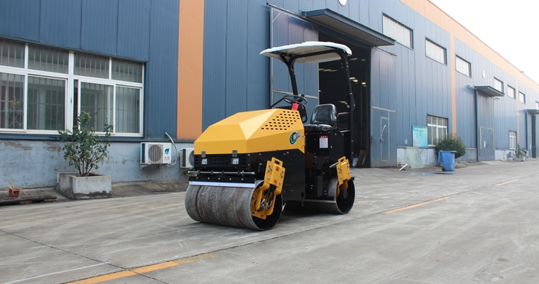 全新3吨小型压路机磨合期要多久？？？？？？