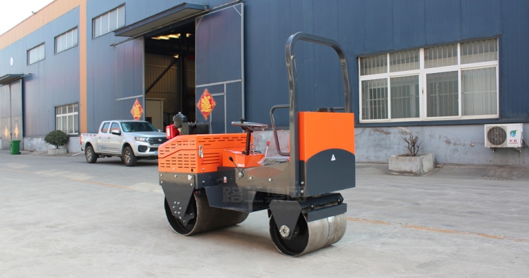 小型压路机在施事情业前应做好哪些准备事情？？？？