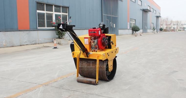 这些规模都可以使用手扶式压路机，，，您不知道吧？？？