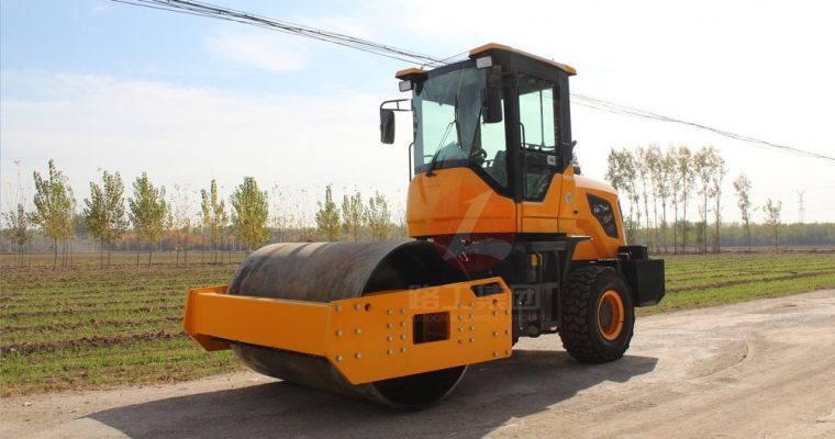 万利官网集团关于小型压路机的详细先容